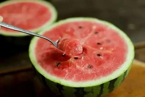 吃瓜场景,揭秘吃瓜群众的欢乐时光