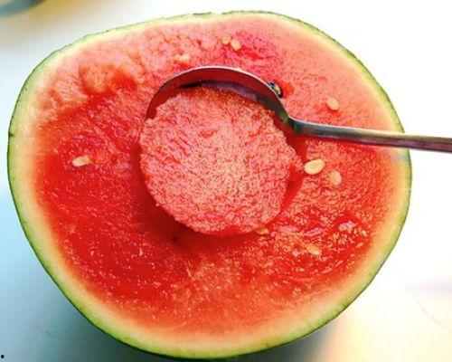 吃瓜勺薄边,揭秘夏日消暑神器背后的故事