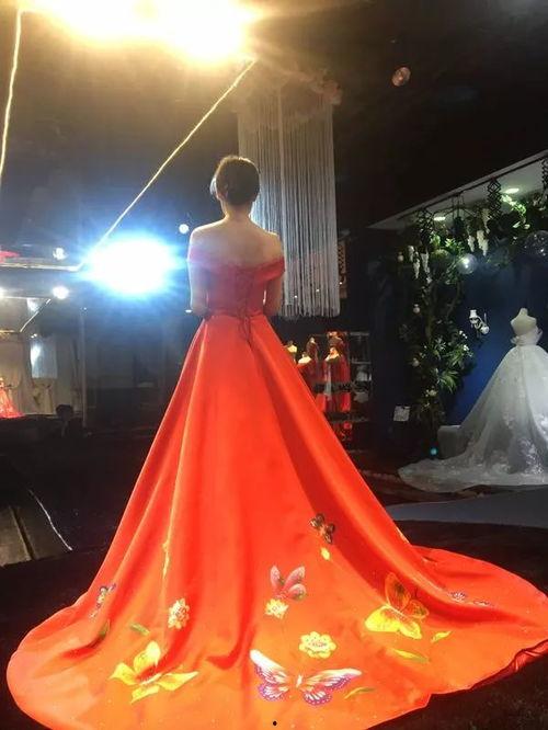 婚纱店吃瓜,一场意外的甜蜜邂逅