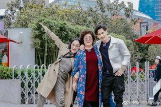 张伦硕吃瓜视频,揭秘娱乐圈幕后真相